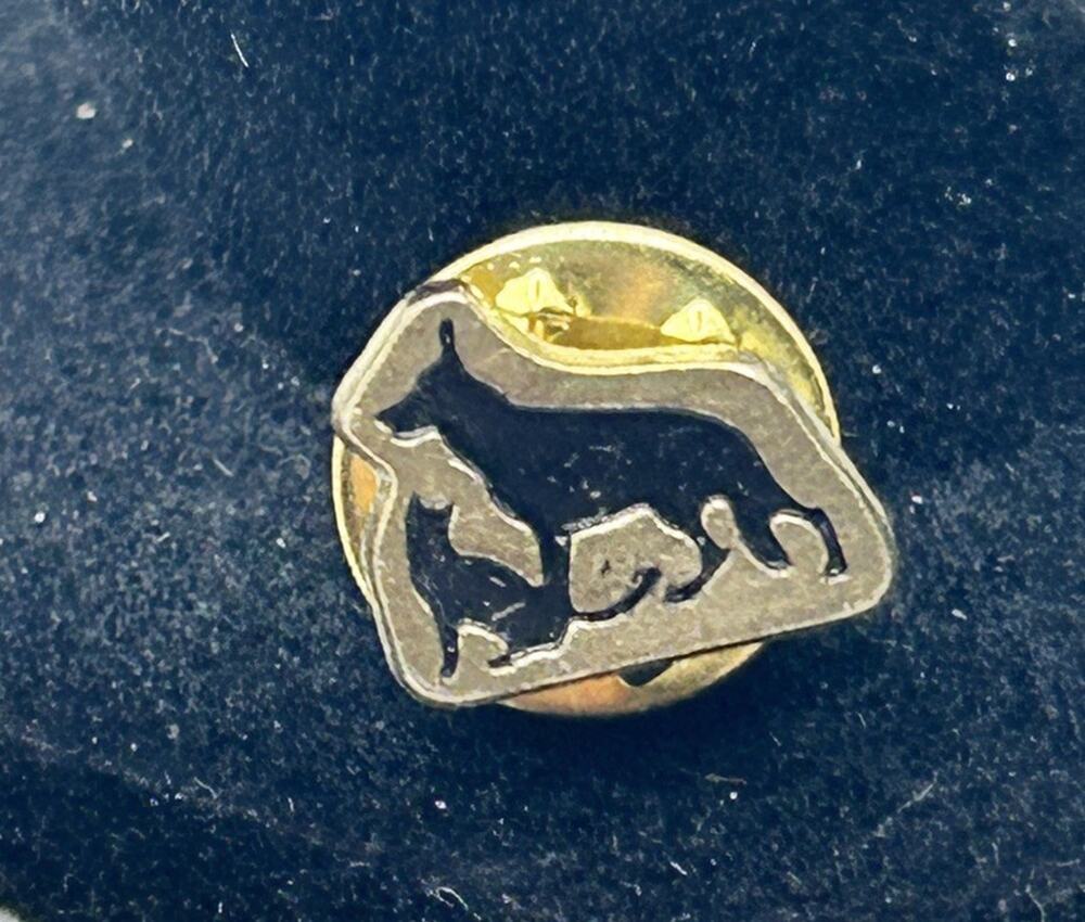 Vintage 1in Gold Tone & Black Silhouette German Shepherd & Cat Lapel Pin